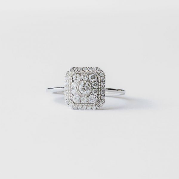 18k White Gold Diamond Ring