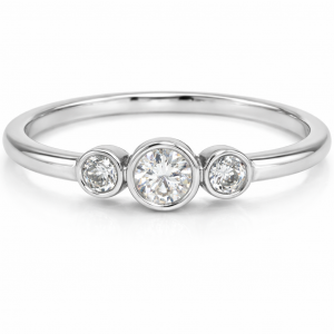 18ct white gold three stone diamond ring