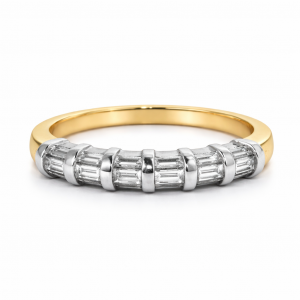 18ct yellow gold 0.43ct baguette diamond ring