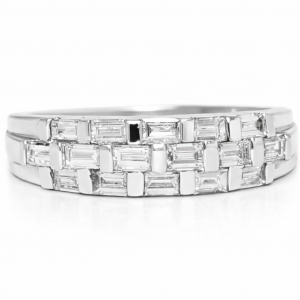 18ct white gold baguette diamond ring