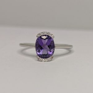 18ct white gold amethyst and diamond ring