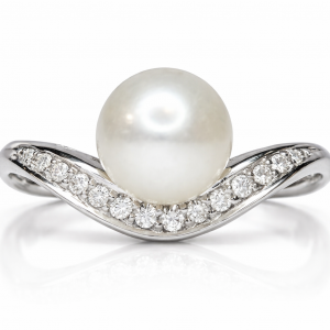 18ct white gold diamond wishbone ring with pearl