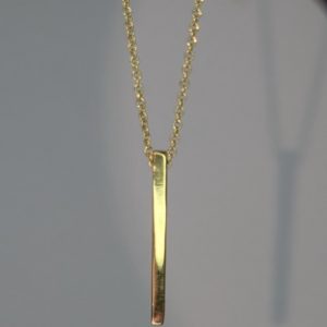 9ct yellow gold necklace with gold bar pendant