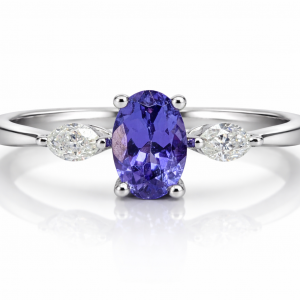 18ct white gold tanzanite and diamond ring