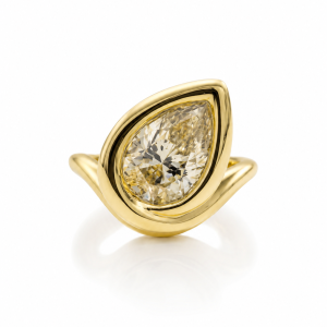 9ct Yellow Gold 1.54ct Lab-Grown Pear Diamond Ring